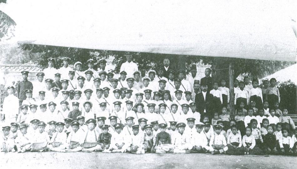 1903년 이후 삼일학교 학생들