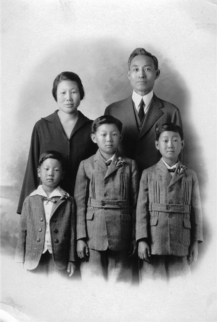 강혜원 선생 가족사진