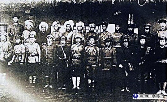 연해주 한인 빨치산 간부 사진(1922).